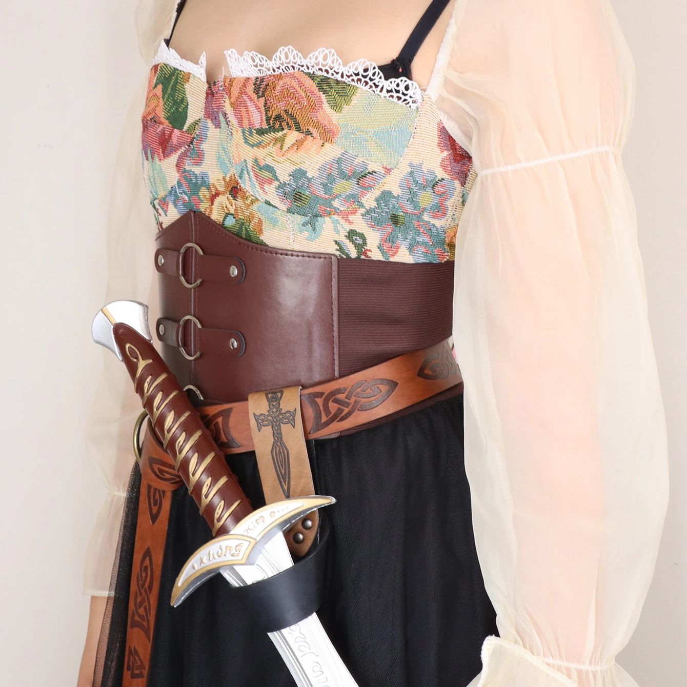 Ceinture épée médiévale en cui - Outdoor Hunting Tv avis et prix